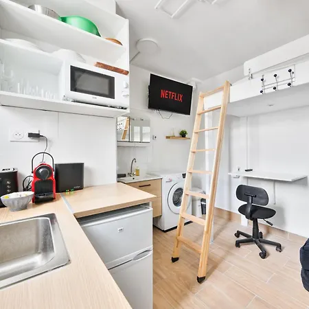 Authentic Parisian Near Parc Monceau *