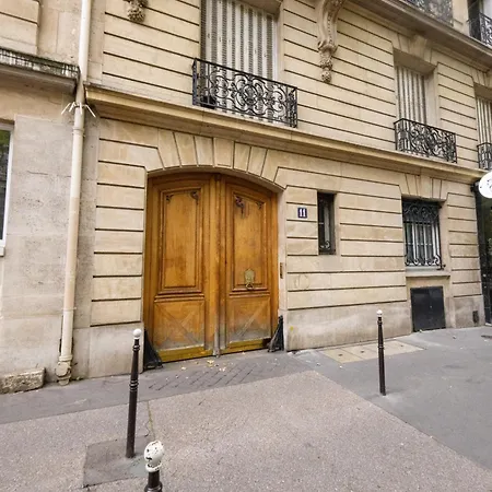 Authentic Parisian Near Parc Monceau Appartamento